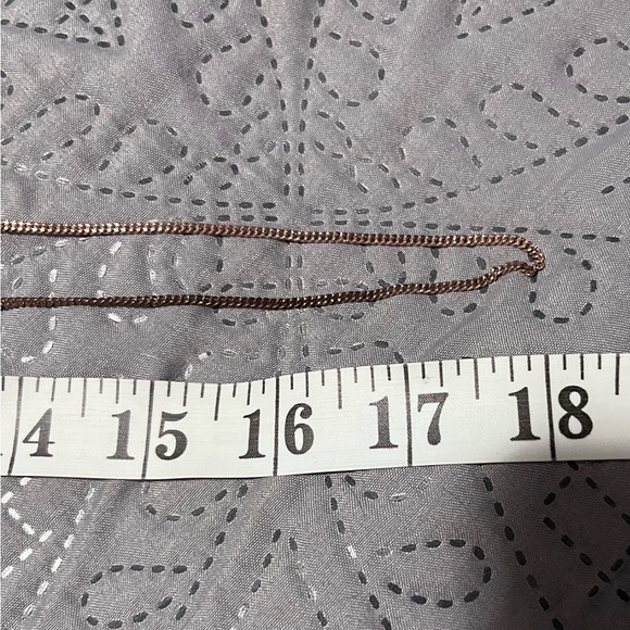 Rose gold leaf necklace - Picture 4 of 4